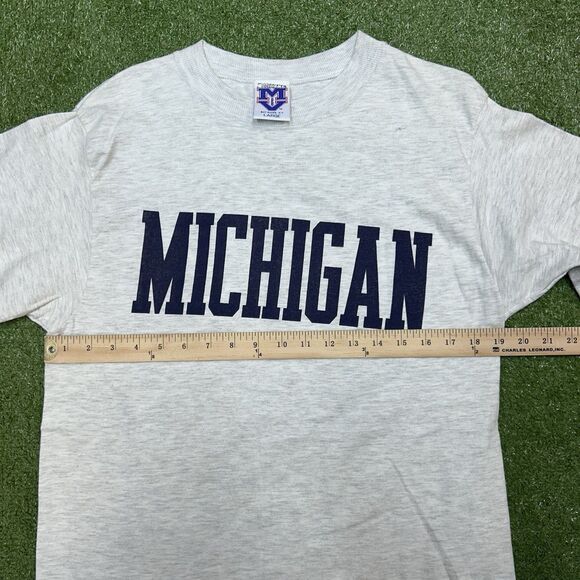 Vtg 90s Michigan Wolverines T-Shirt Size Large Spellout Made in USA Misprint - Picture 3 of 5